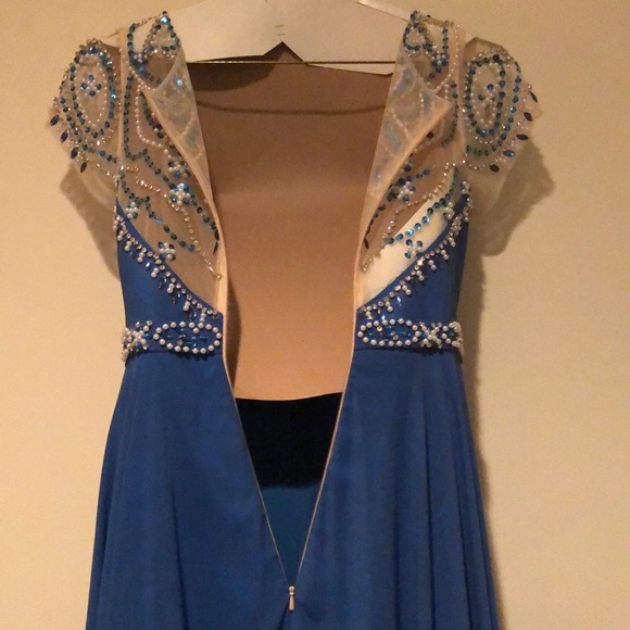 Ball Dress - Picture 6 of 6